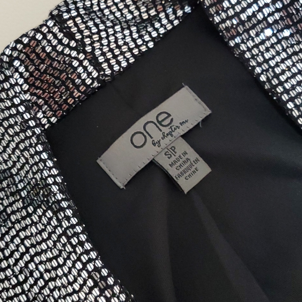Blazer - Picture 2 of 2